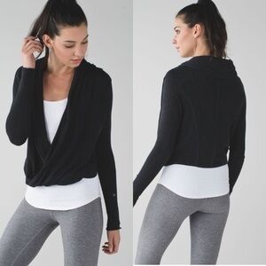 Lululemon Iconic Wrap
Heathered Black